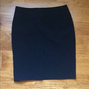 Elie Tahari black pencil skirt size 2